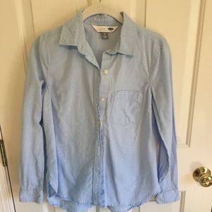 Old Navy women’s long sleeve button-down shirt